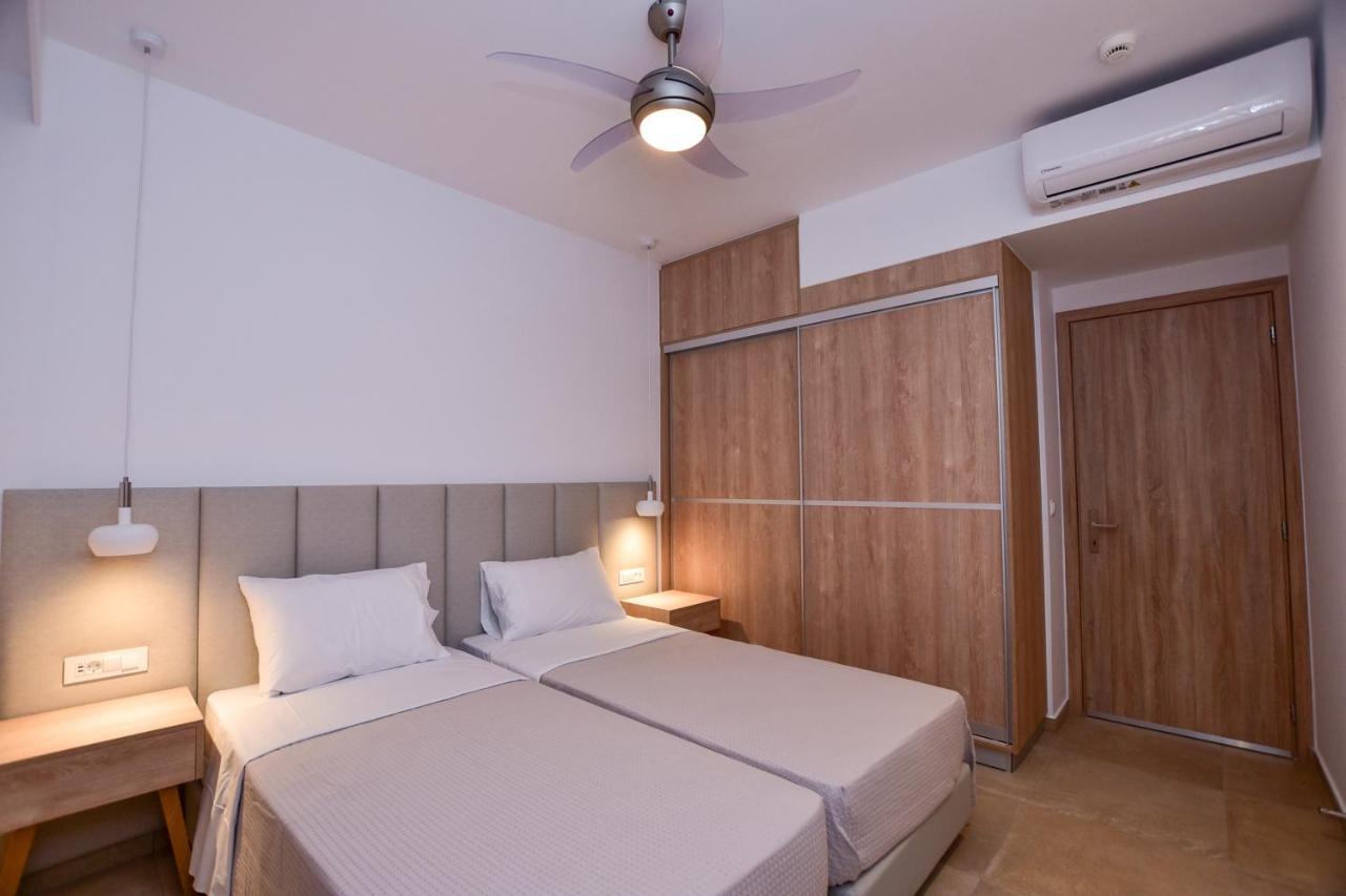 Rosemary Apartments Palaiochora Luaran gambar