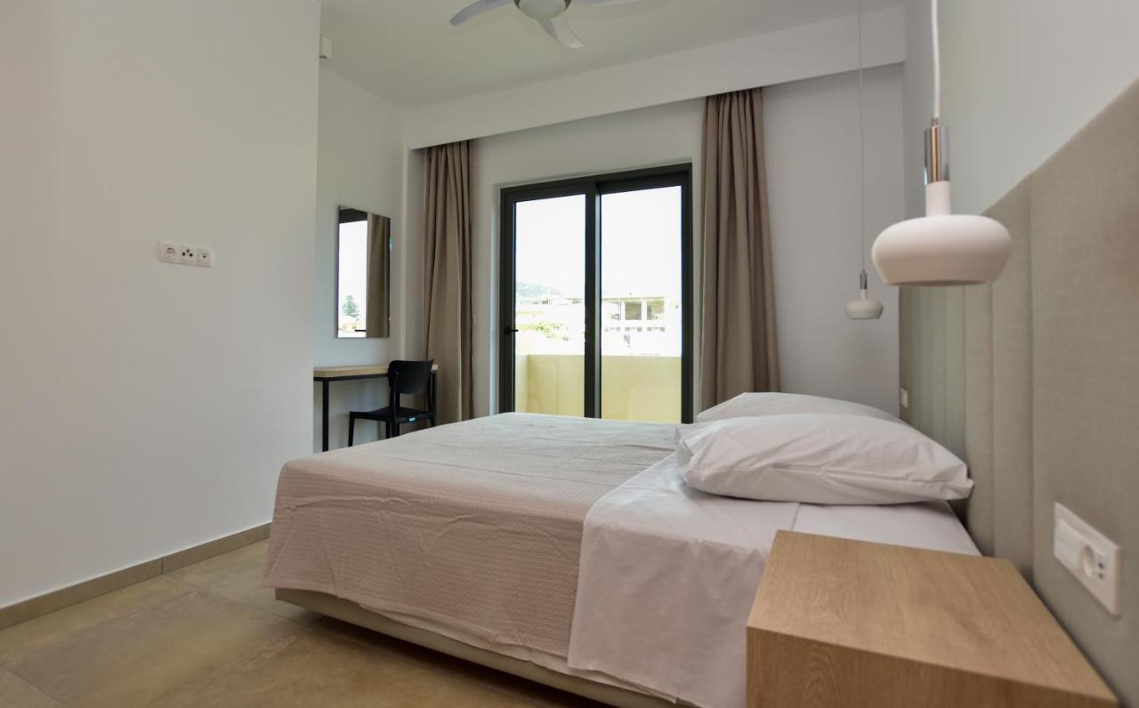 Rosemary Apartments Palaiochora Luaran gambar