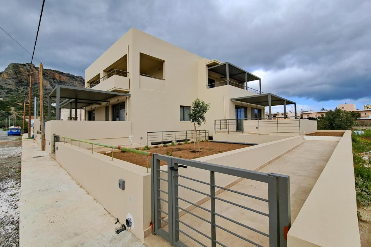 Rosemary Apartments Palaiochora Luaran gambar